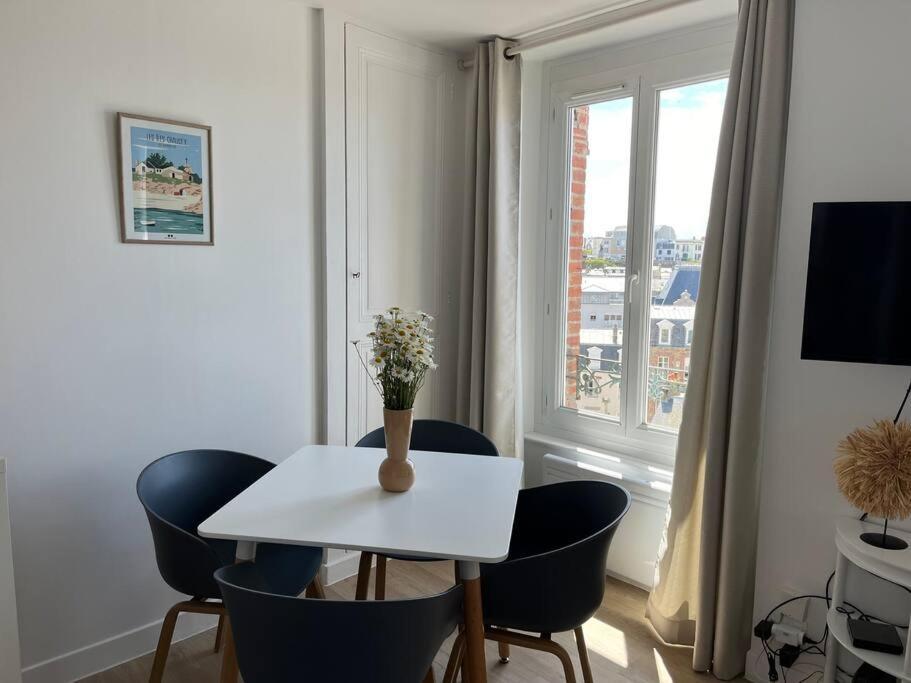 Appartamento Le Bellevue Granville Esterno foto